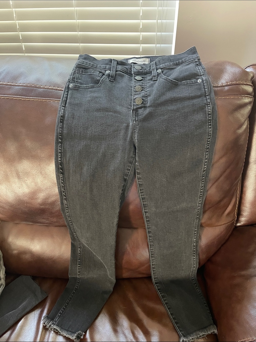 Madewell 10” high rise skinny jeans in black
